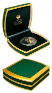 Фотография подарочной упаковки золотого слитка Сбербанка