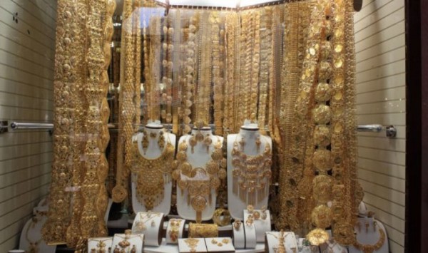 Витрина на рынке золота Дубае